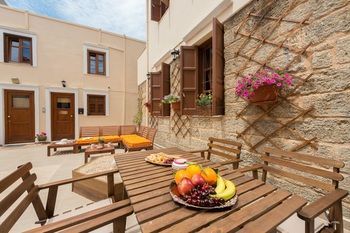 Апартаменты 3 Charites Old Town Родос Экстерьер фото